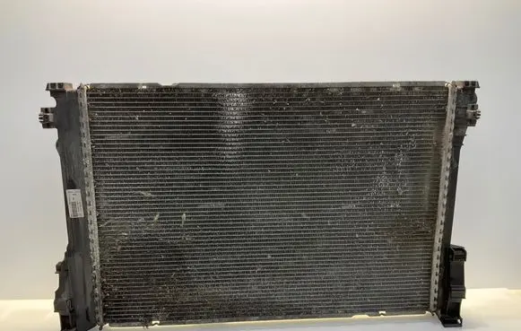 Mercedes-Benz C W204 Coolant radiator A0995002703 0995002703