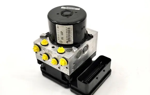 Mercedes-Benz C W204 ABS Pump A2044313712 A2045455132 1001203194