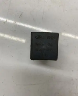 Ford Mondeo Mk III Other relay 68125