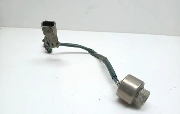 Opel Astra F Air conditioning (A/C) pressure sensor 