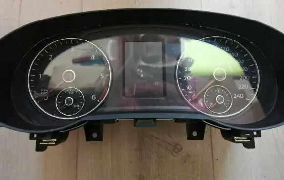 Seat Alhambra (Mk2) Speedometer (instrument cluster) 7N5920870L