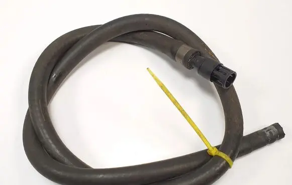 Mercedes-Benz SL R230 Engine coolant pipe/hose A2308300596