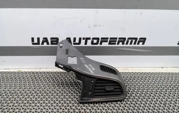 Renault Kadjar Dashboard side air vent grill/cover trim 00189113