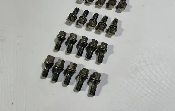 Maserati GranTurismo Nuts/bolts 90745332