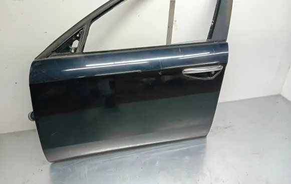 Alfa Romeo 159 Front door