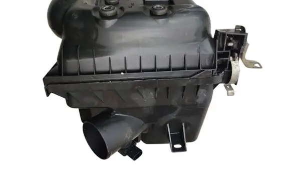 Toyota Avensis T220 Air filter box cover 