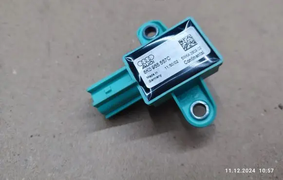 Audi A5 Sportback 8TA Airbag deployment crash/impact sensor 8K0955557C