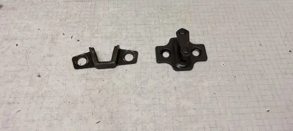 Opel Frontera B Trunk lock loop 