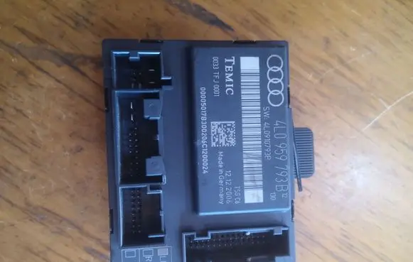 Audi Q7 4L Door control unit/module 4L0959793B 4L0910793B