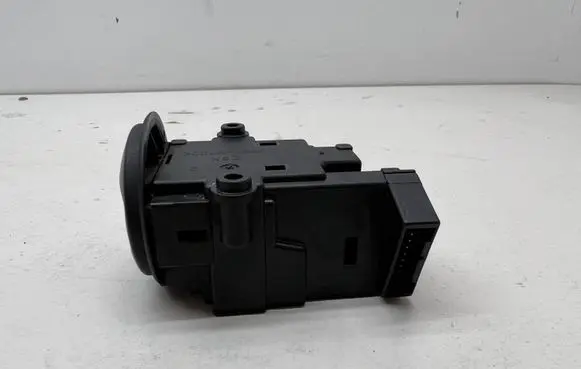 BMW 5 E60 E61 Ignition lock 6954722 10862510