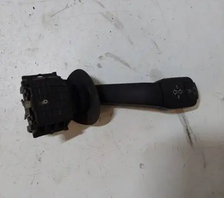 BMW X3 E83 Indicator stalk 8363668