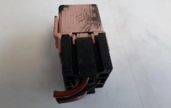 BMW 5 E39 Other relay 0332019169 8365326