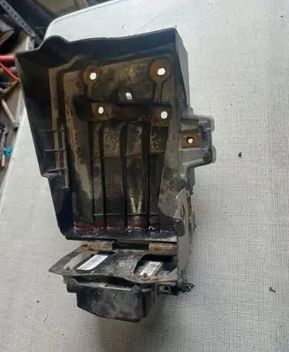 Dodge Caliber Battery tray 05115730AA