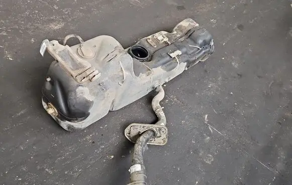 Renault Master III Fuel tank 8200947537 IMPRK1576086