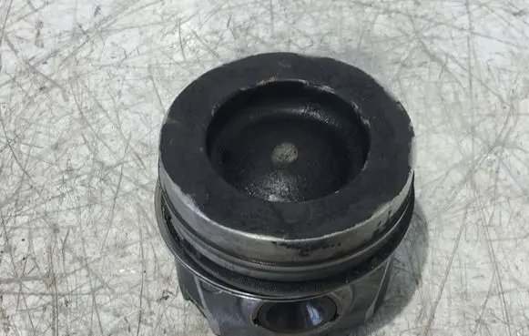 Volkswagen Transporter - Caravelle T5 Piston 