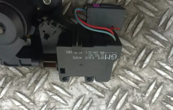 Opel Corsa C Tailgate exterior lock 09183495