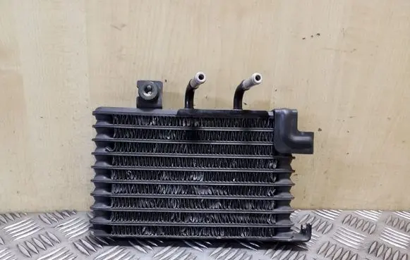 Toyota Avensis T270 Transmission/gearbox oil cooler 0240005462
