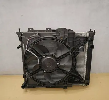 Nissan NV200 Radiator set 
