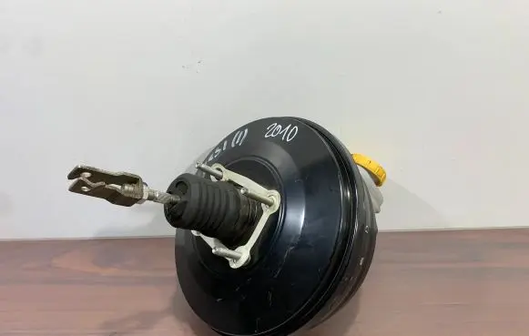 Subaru Legacy Brake booster DYJG215T