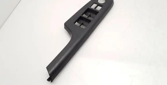 Honda CR-V Front door window switch trim 