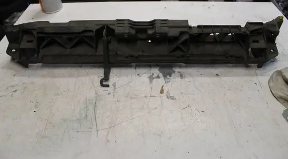 Peugeot 308 Top upper radiator support slam panel 9807148180