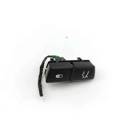 Maserati Levante A set of switches 670060550