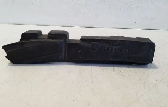 Audi A6 S6 C8 4K Other engine bay part 4K8807251