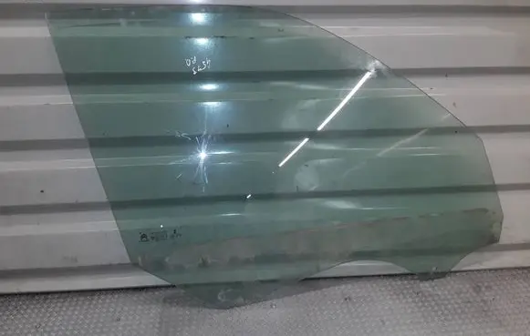 Citroen C4 II Picasso Front door window glass four-door 