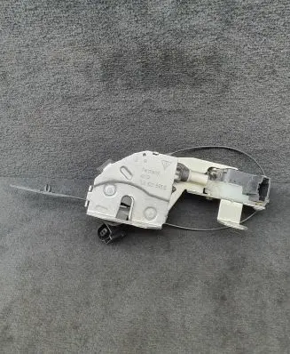 Volkswagen Touareg I Tailgate lock latch 7L0827506E 1J0973702