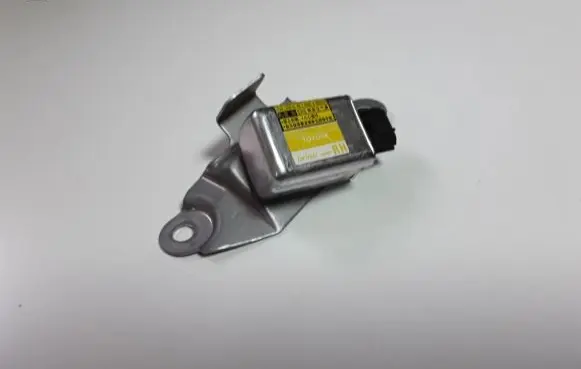Toyota Land Cruiser (J120) Airbag deployment crash/impact sensor 8986060020