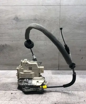 Audi A6 C7 Front door lock 8J1837016C