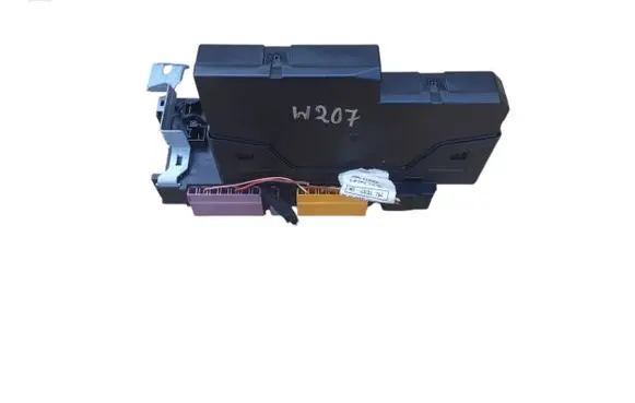 Mercedes-Benz E C207 W207 Comfort/convenience module 2129000004 5DK00962057 2129022702