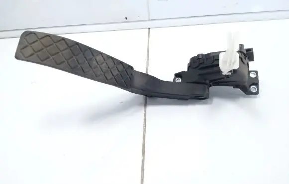 Audi Q7 4L Accelerator throttle pedal 7L0723507B