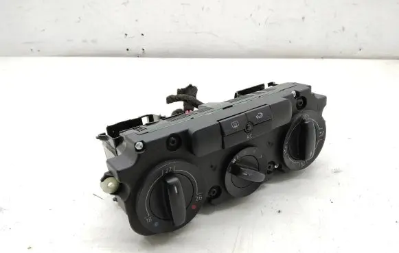 Volkswagen Tiguan Climate control unit 5M2820045A 5HB00932727