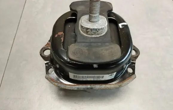 BMW X5 F15 Engine mount bracket 6780653 35053