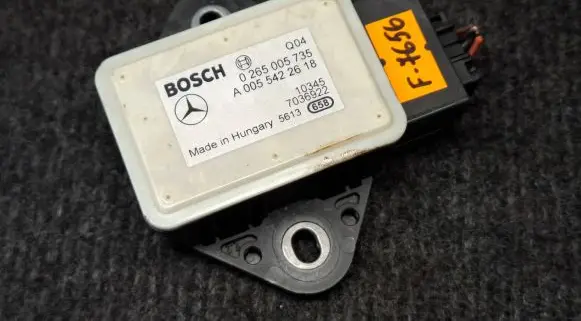 Mercedes-Benz E W212 ESP acceleration yaw rate sensor A0055422618 0265005735