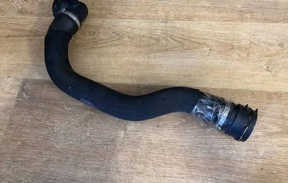 Jaguar F-Pace Engine coolant pipe/hose HK838260AE HK838260