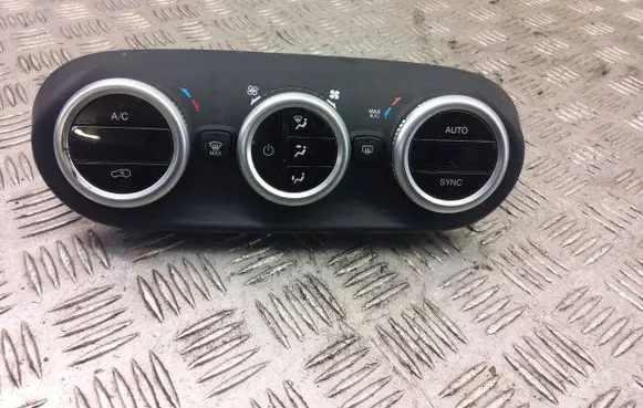 Fiat 500X Climate control unit 07356461020