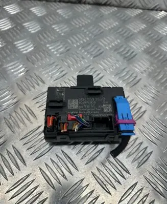 Skoda Octavia Mk3 (5E) Door control unit/module 5Q4959393B A2C7392910400