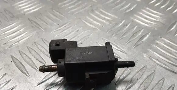 Volvo V70 Vacuum valve 72224001 99T243
