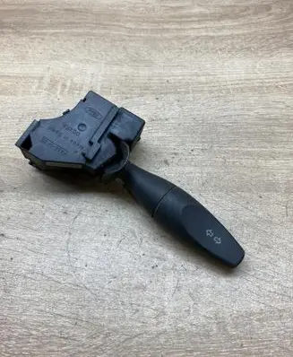Ford Focus Indicator stalk 98AG13335AE