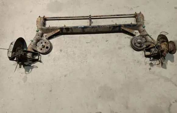 Volkswagen PASSAT B5.5 Rear subframe 