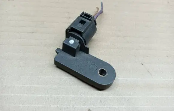Volkswagen PASSAT B7 Master brake cylinder 1K0945459A 5N0945459A