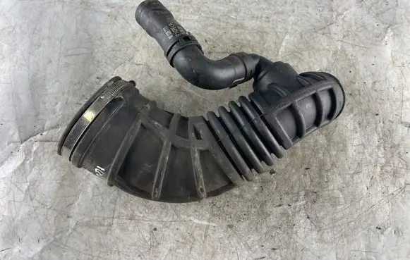 Opel Vectra C Air intake duct part 90528773