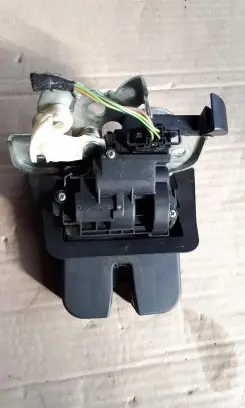 Audi A4 S4 B8 8K Tailgate/trunk/boot lock/catch/latch