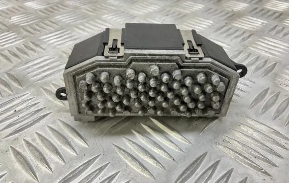 Audi TT TTS Mk2 Heater blower motor/fan resistor 3C0907521F