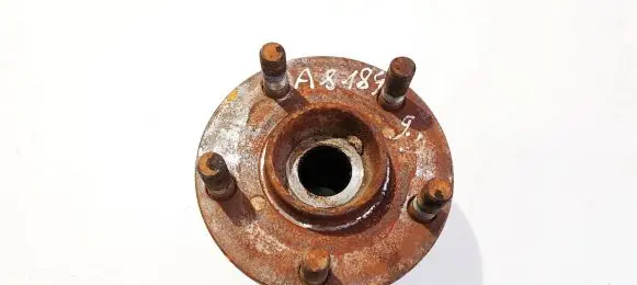 Subaru Legacy Rear wheel hub