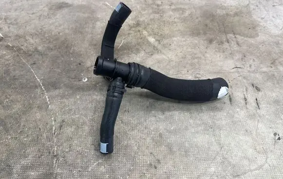 Audi RS3 8Y Engine coolant pipe/hose 8V0121087