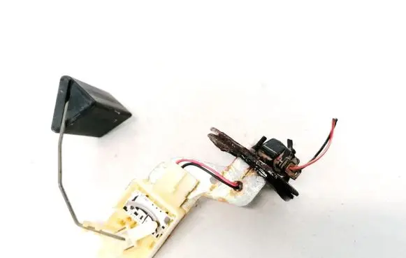 Mitsubishi Lancer Fuel level sensor 
