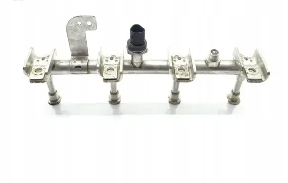 Jaguar E-Pace Fuel main line pipe 9D280